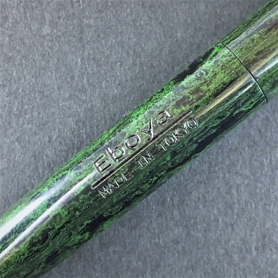 IWAI-Celebration- (4C type JETSTEAM refill, Body: GREEN) Ballpoint Pen Twist Type
